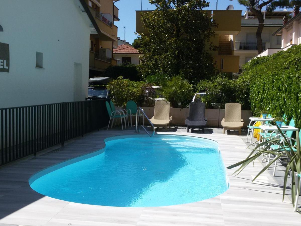 Hotel Condor-New 2024-Con Piscina Riccione Kültér fotó