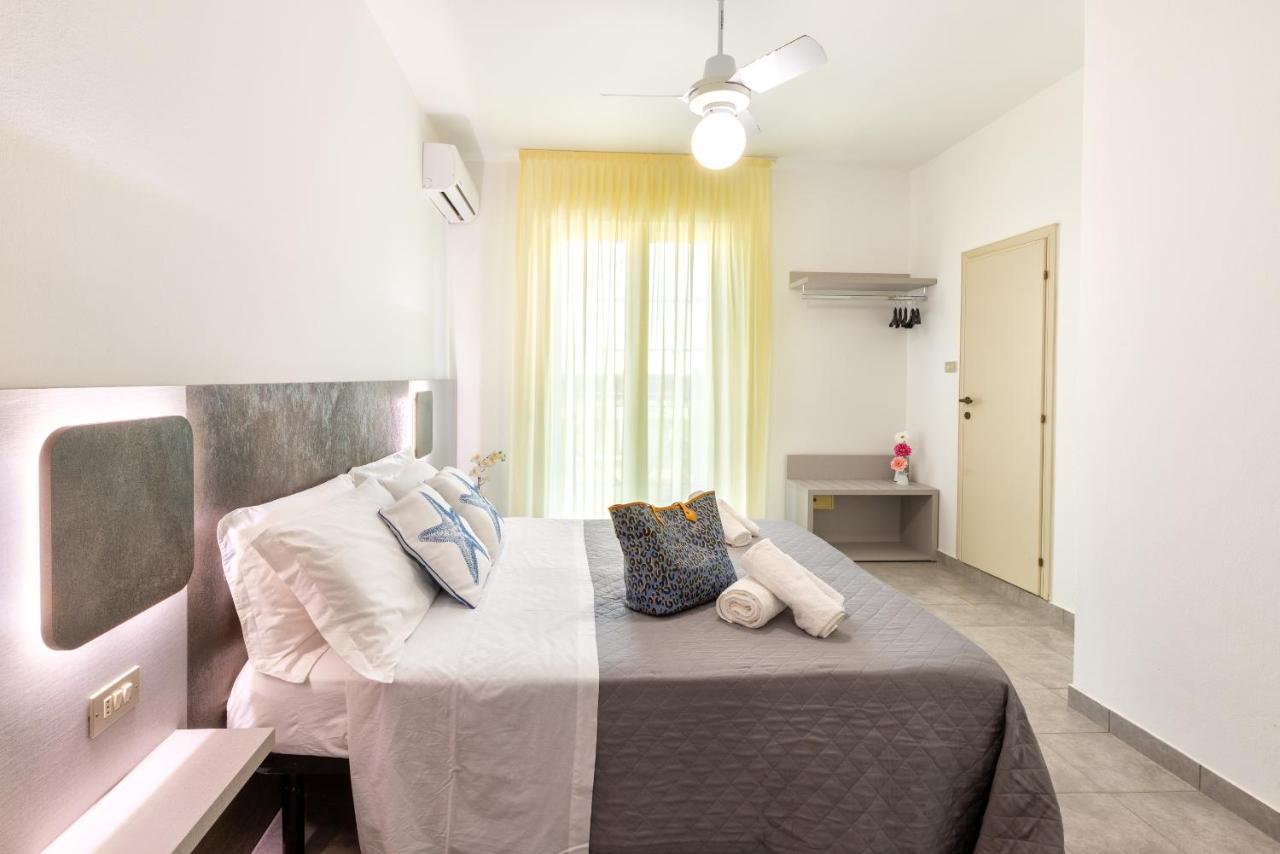 Hotel Condor-New 2024-Con Piscina Riccione Kültér fotó