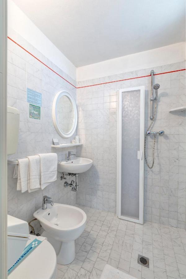 Hotel Condor-New 2024-Con Piscina Riccione Kültér fotó
