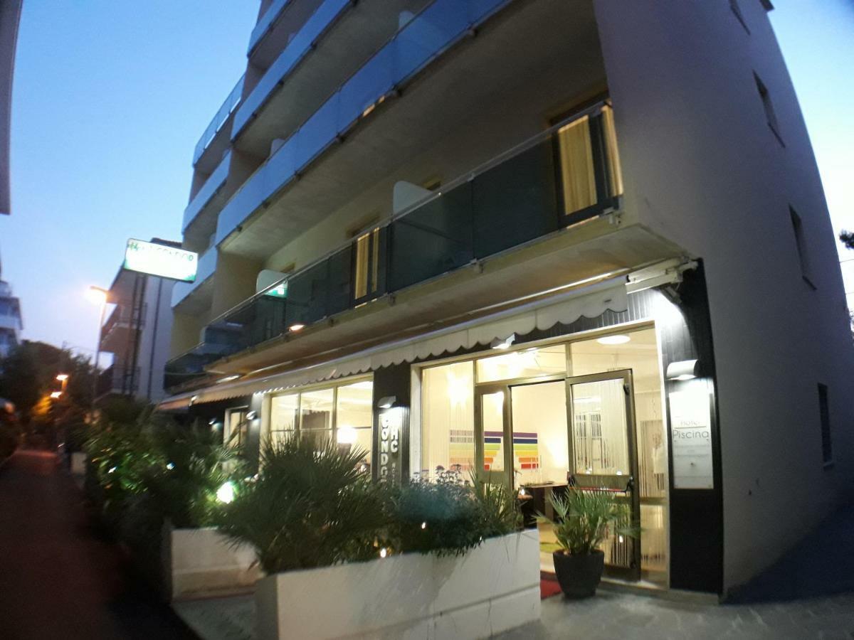 Hotel Condor-New 2024-Con Piscina Riccione Kültér fotó